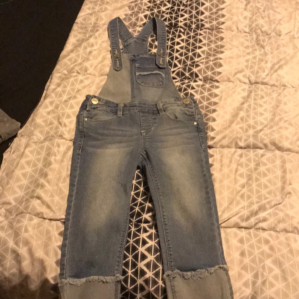 Girl Capri overalls.
